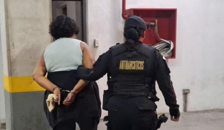 Mexicana detenida en Retalhuleu con 50 libras de producto ilícito