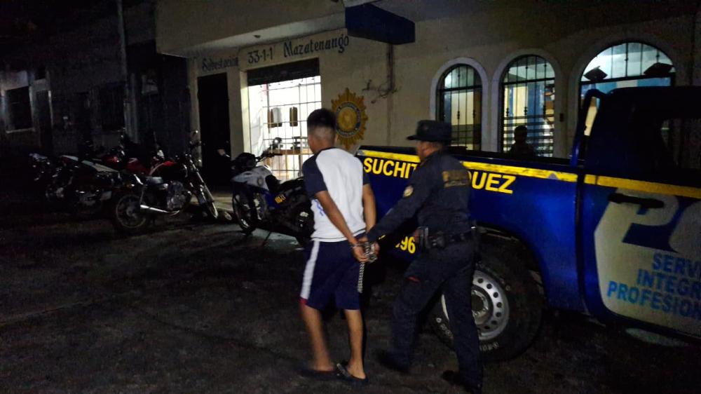 Reo en Mazatenango sorprendido con pistola robada en Cabricán