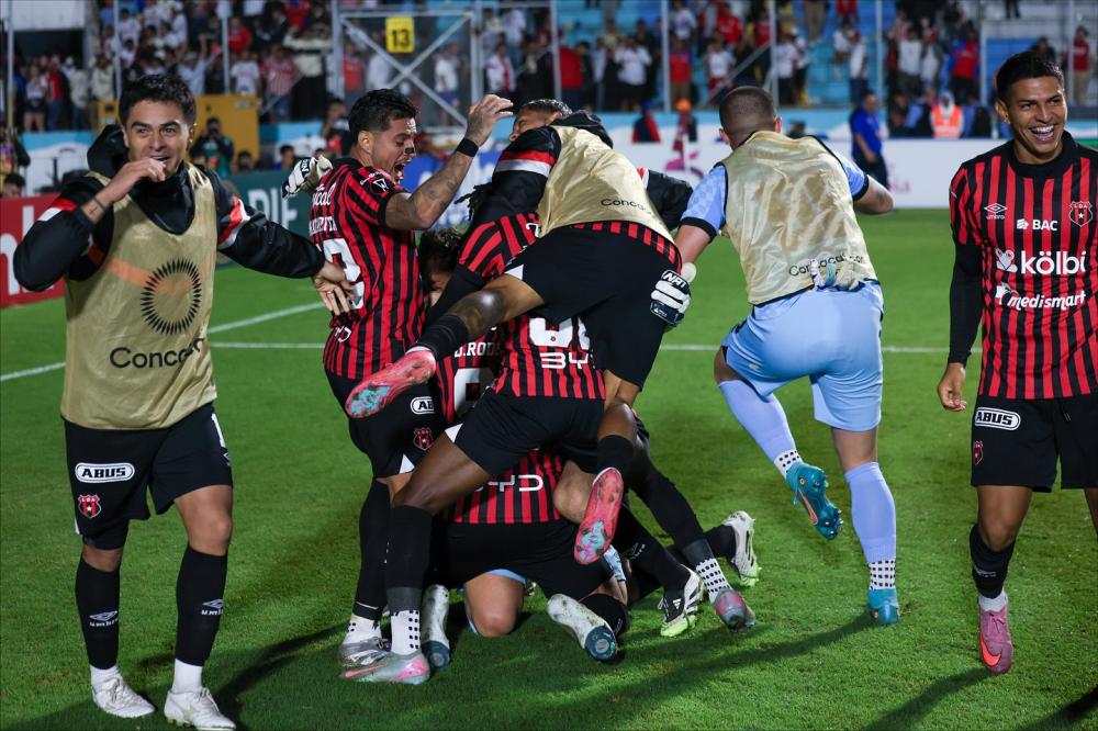 Alajuelense y su tercera final consecutiva de la Copa Centroamericana