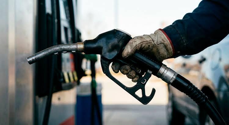 MEM pide revisar facturas para detectar cobros irregulares en gasolina