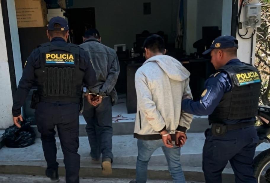 Capturan a padre e hijo por ataque con machete en Huehuetenango 