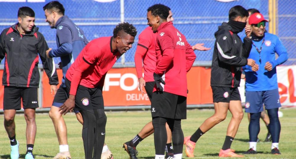 Faltan tres semanas para el duelo Xelajú MC contra Monterrey