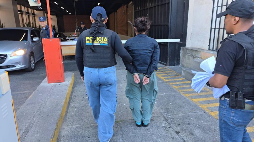 Más de la mitad de los capturados por extorsión en Guate son mujeres