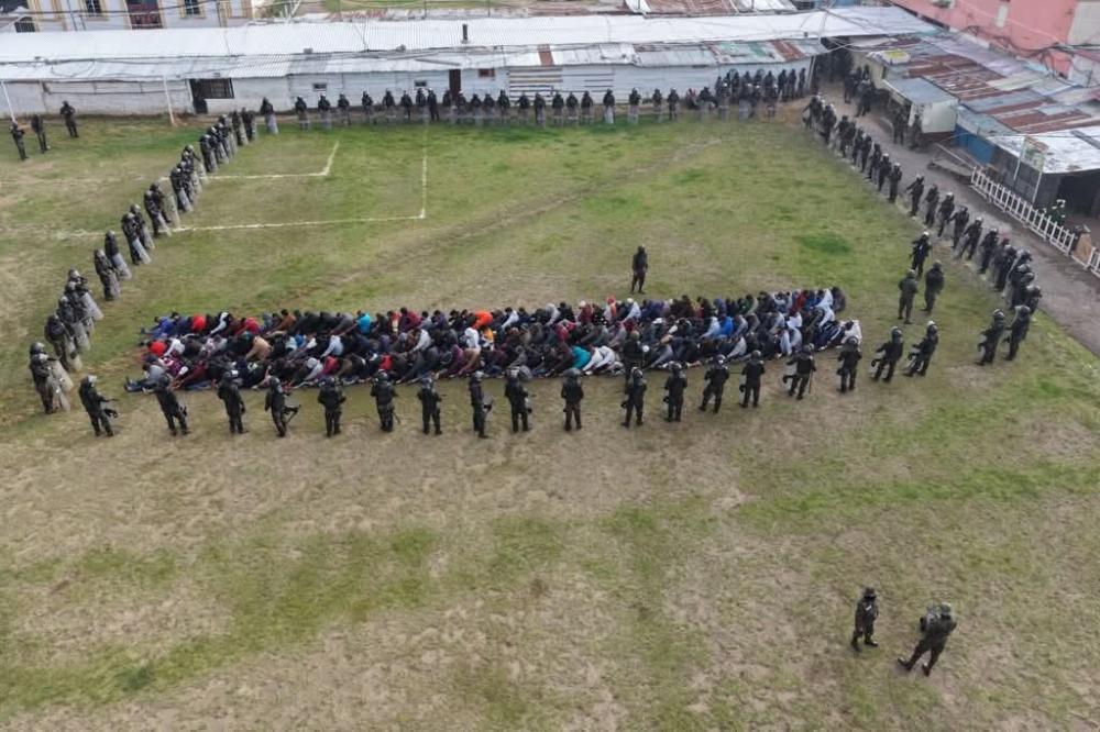 Requisa en Cantel revela celulares, licor e ilícitos en prisión