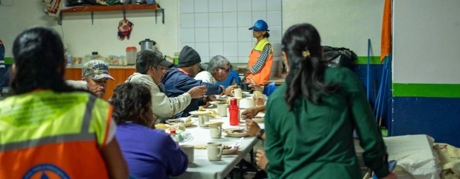 Conred instruye habilitar albergues ante descenso de temperaturas