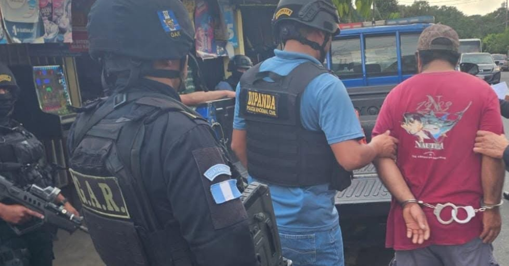 Capturado por almacenar 10 armas de fuego sin licencia en Suchi