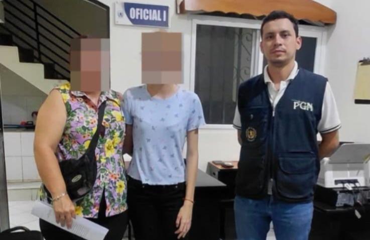 Adolescente de 15 años se retira de su vivienda al indicar vulneración