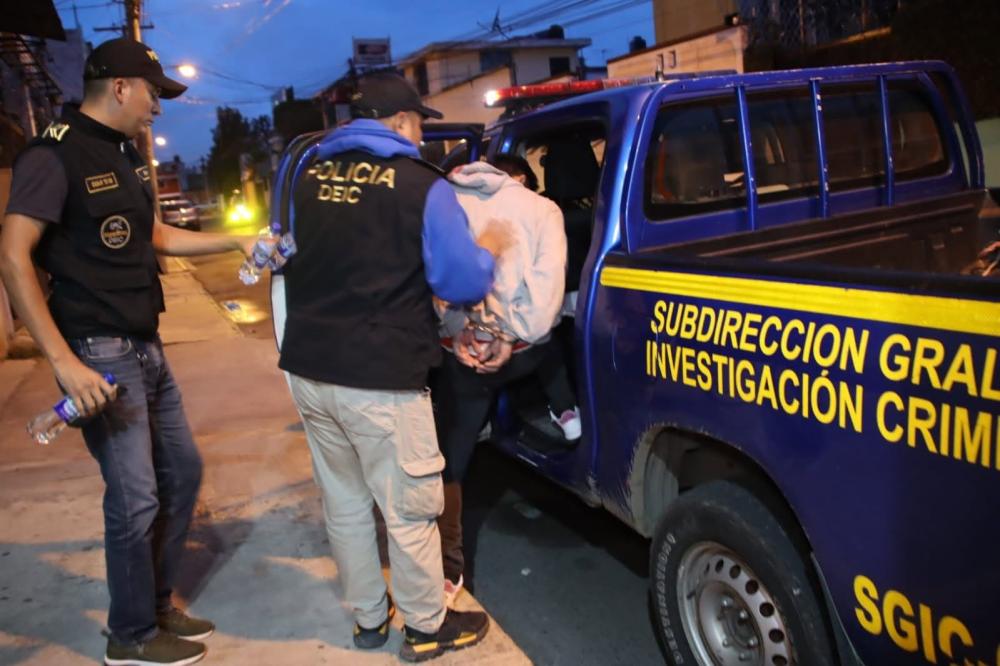 Entró a una joyería y desaparecieron más de Q600 mil en joyas