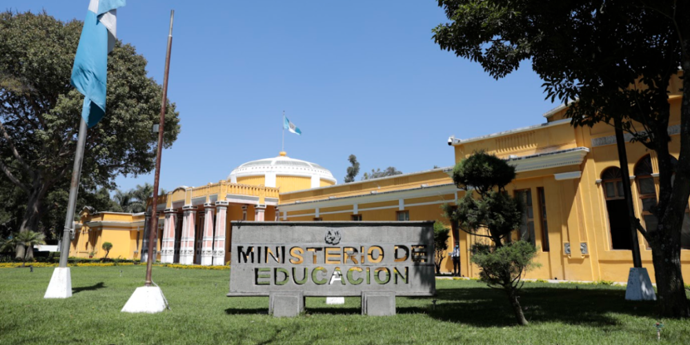 Mineduc anuncia reanudación de clases con normalidad este martes