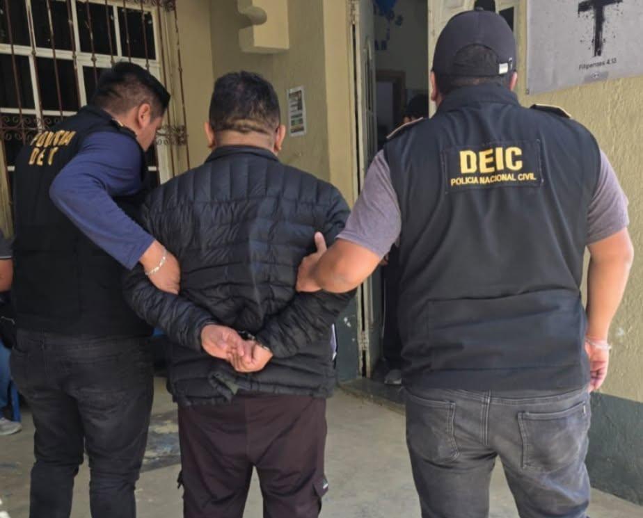Capturan a señalado de robar Q30 mil en una caja rural de Uspantán