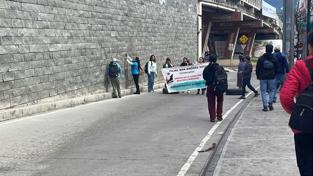 ¿Cuál es la razón? | Bloqueos en Salcajá y Cuatro Caminos 