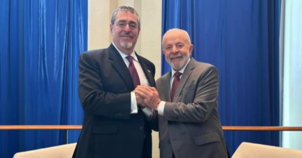 Bernardo Arévalo felicita a Lula da Silva por su reelección en Brasil
