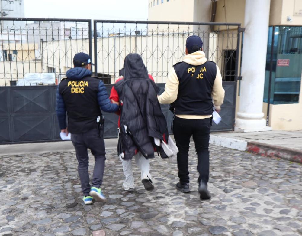 Capturan a hombre por agredir reiteradamente a su madre