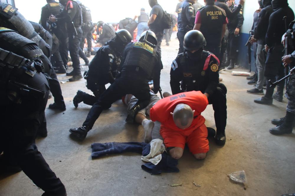 Motines y fugas evidencian crisis en cárceles durante 2025