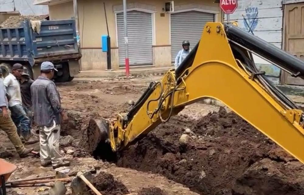 Dos personas quedan soterradas mientras trabajaban en una zanja
