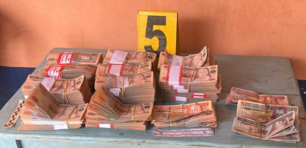 Capturan a mujer con más de Q835 mil en efectivo en Huehuetenango